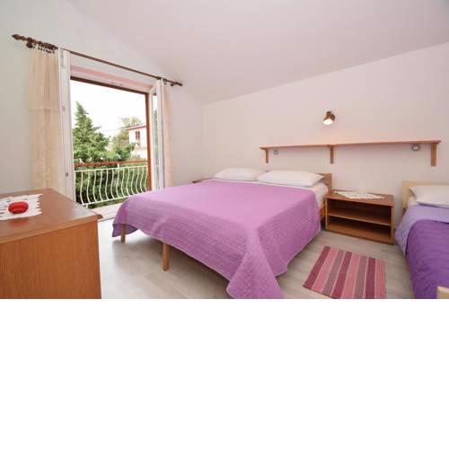 Apartments and rooms with parking space Starigrad (Paklenica) - 6594
