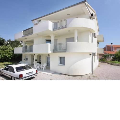 Apartments and rooms with parking space Sveti Vid (Krk) - 5323