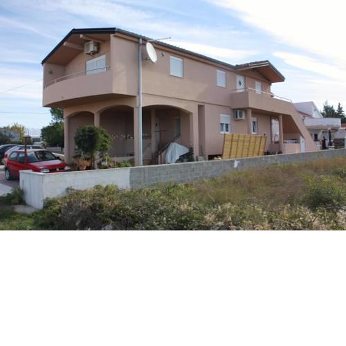 Apartments and rooms with parking space Vrsi - Mulo (Zadar) - 5765