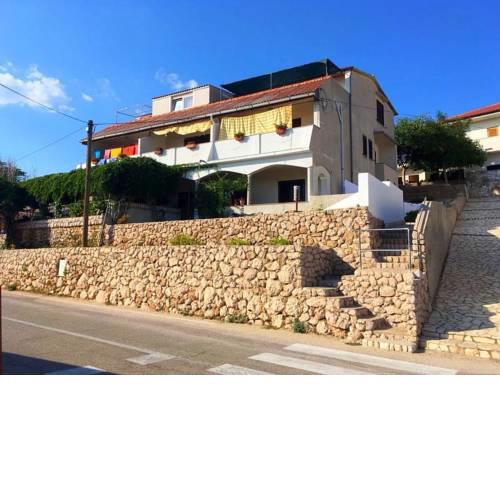 Apartments and rooms with parking space Zubovici (Pag) - 16063