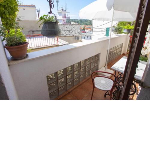 Apartments and rooms with WiFi Makarska - 11063