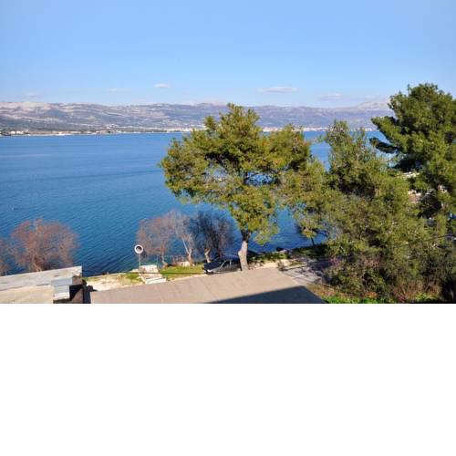 Apartments by the sea Arbanija (Ciovo) - 1085