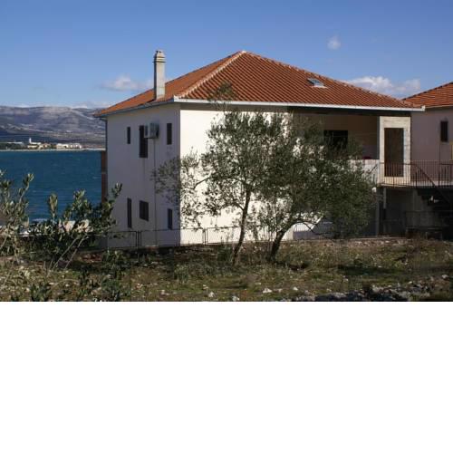Apartments by the sea Arbanija (Ciovo) - 1123