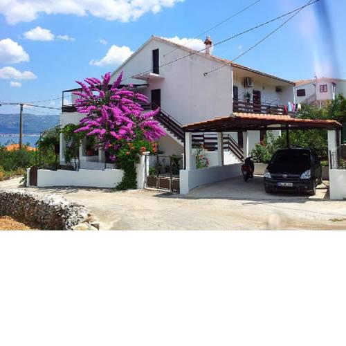 Apartments by the sea Arbanija (Ciovo) - 11321