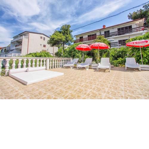 Apartments by the sea Arbanija (Ciovo) - 16117
