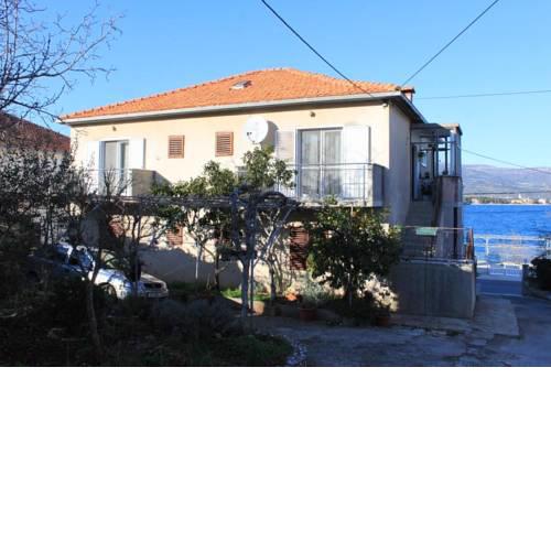 Apartments by the sea Arbanija (Ciovo) - 7545