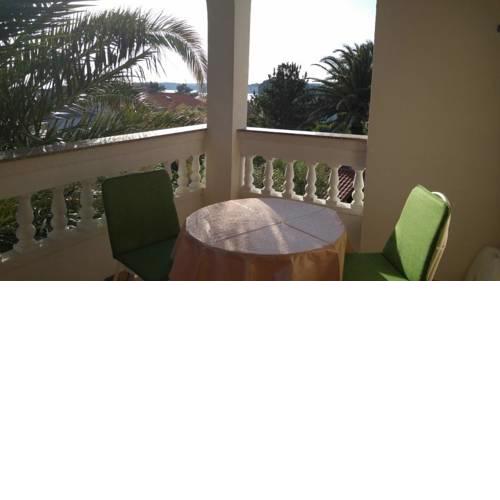 Apartments by the sea Banjol (Rab) - 16638