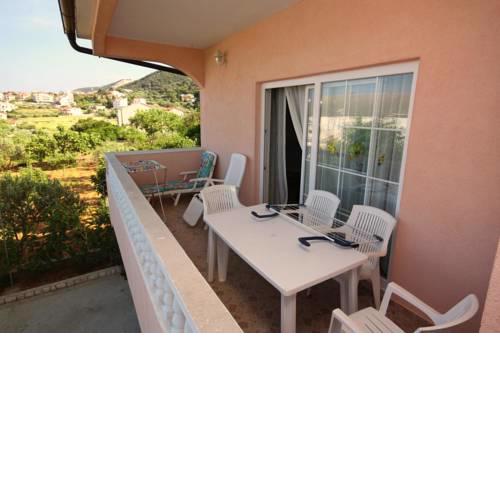 Apartments by the sea Barbat (Rab) - 5005