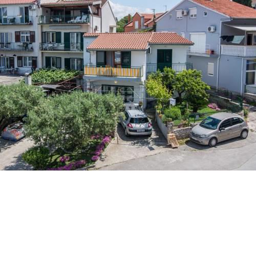 Apartments by the sea Biograd na Moru (Biograd) - 12829