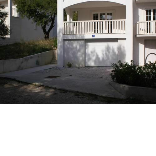 Apartments by the sea Bol (Brac) - 2904