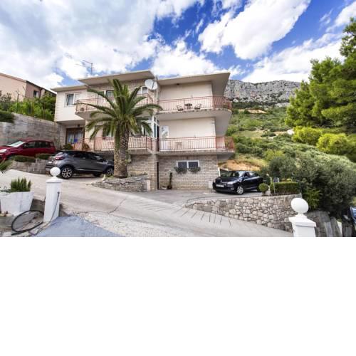 Apartments by the sea Brela (Makarska) - 13620