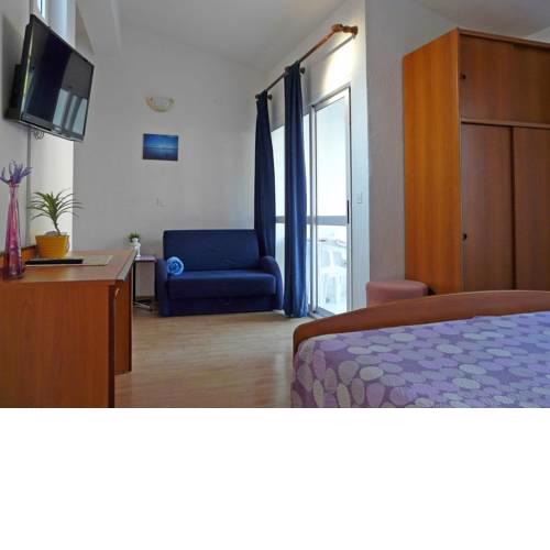 Apartments by the sea Drvenik Donja vala (Makarska) - 6756