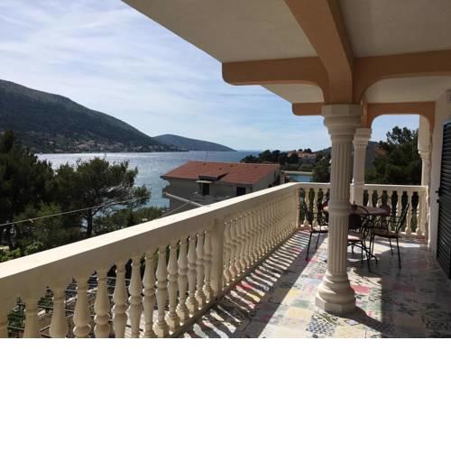 Apartments by the sea Grebastica (Sibenik) - 5270
