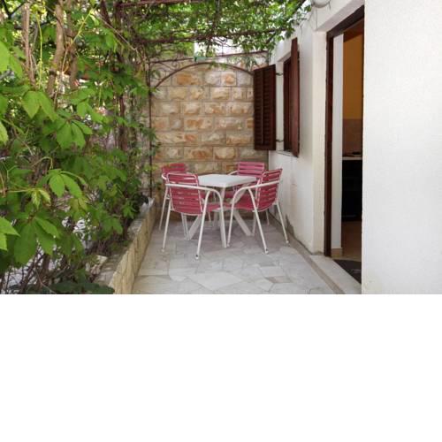 Apartments by the sea Ivan Dolac (Hvar) - 8700