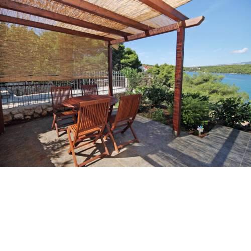 Apartments by the sea Jelsa (Hvar) - 5723
