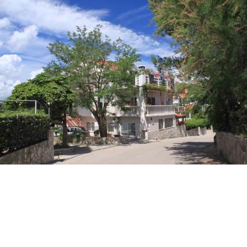Apartments by the sea Jelsa (Hvar) - 8783