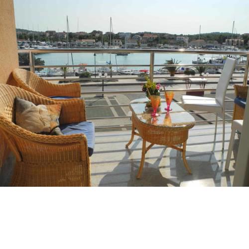 Apartments by the sea Jezera (Murter) - 12728