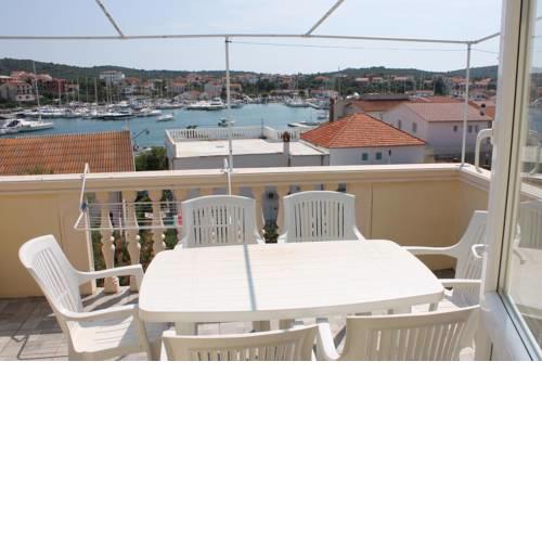 Apartments by the sea Jezera (Murter) - 5063