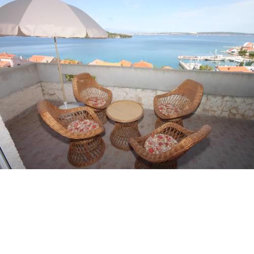 Apartments by the sea Kali (Ugljan) - 8235