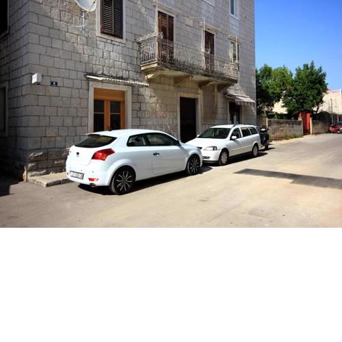 Apartments by the sea Kastel Stafilic (Kastela) - 10264