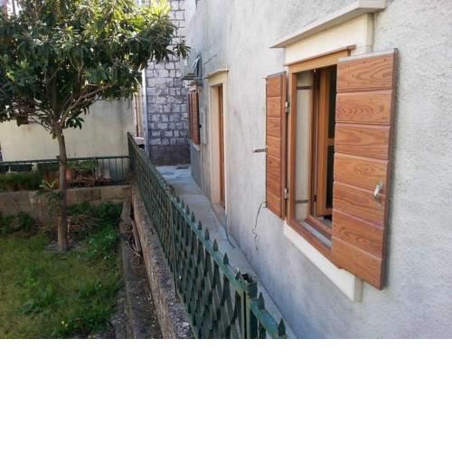 Apartments by the sea Kastel Stafilic (Kastela) - 11539