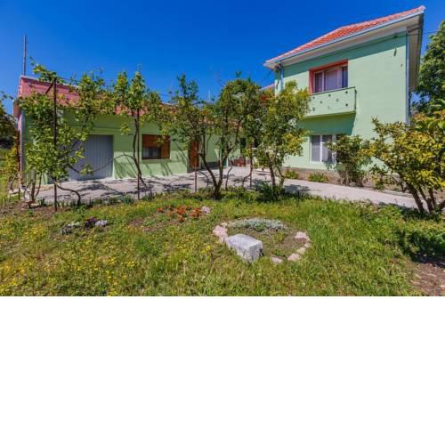 Apartments by the sea Kastel Stari (Kastela) - 14577