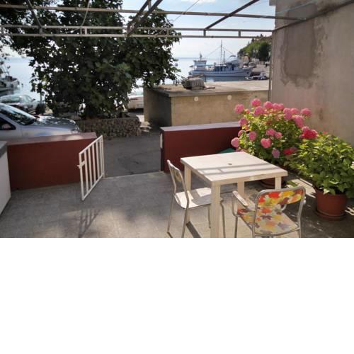 Apartments by the sea Klenovica (Novi Vinodolski) - 5579