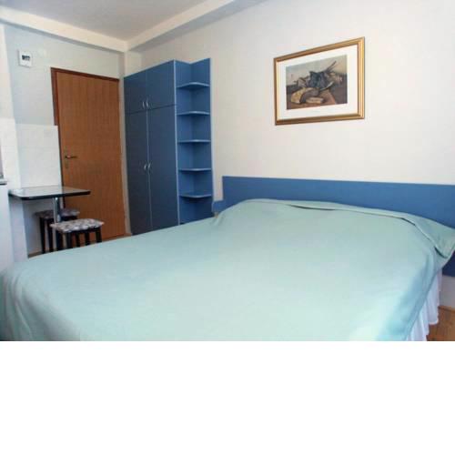 Apartments by the sea Komiza (Vis) - 2429