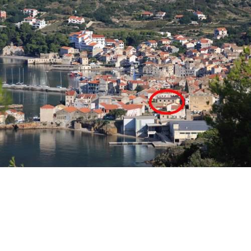Apartments by the sea Komiza (Vis) - 8860