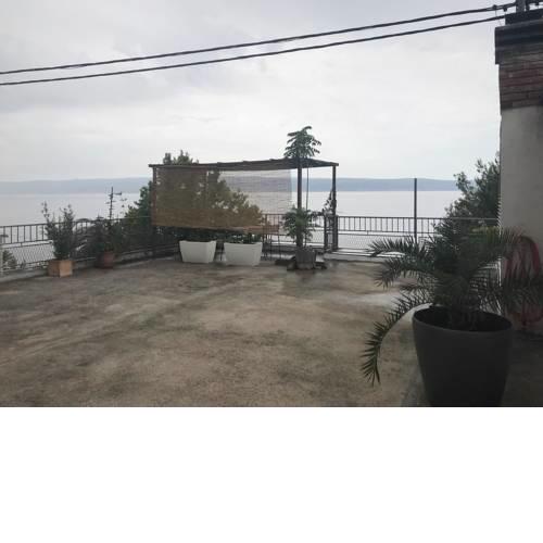 Apartments by the sea Krilo Jesenice (Omis) - 17204