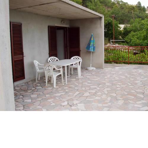 Apartments by the sea Lokva Rogoznica (Omis) - 6005