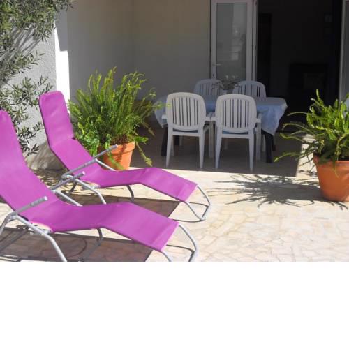 Apartments by the sea Mandre (Pag) - 13015