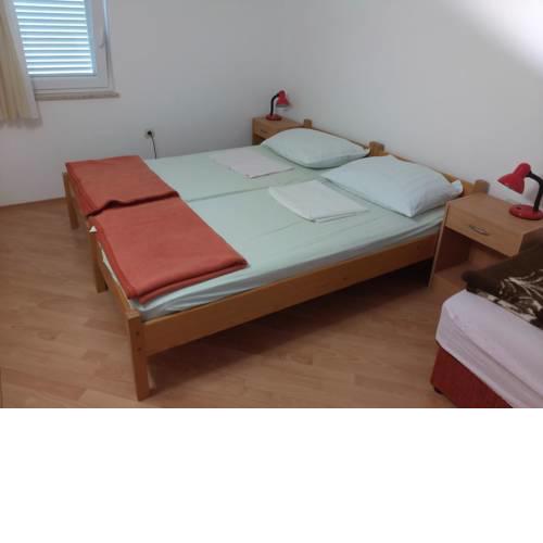 Apartments by the sea Mandre (Pag) - 16069