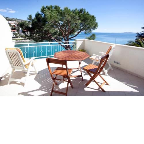 Apartments by the sea Mavarstica (Ciovo) - 9432