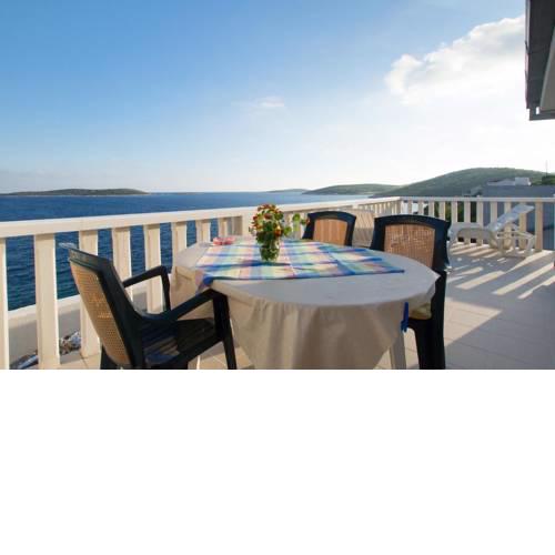 Apartments by the sea Milna (Vis) - 2461