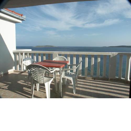 Apartments by the sea Milna (Vis) - 3036