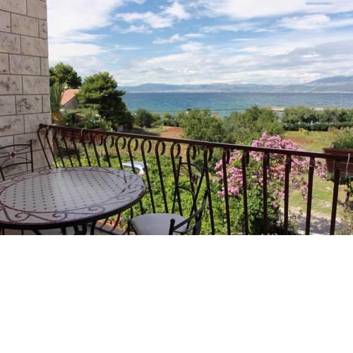 Apartments by the sea Mirca (Brac) - 732