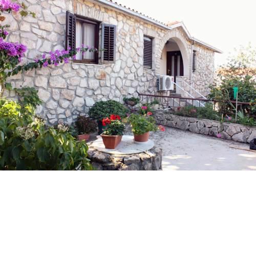 Apartments by the sea Necujam (Solta) - 5208