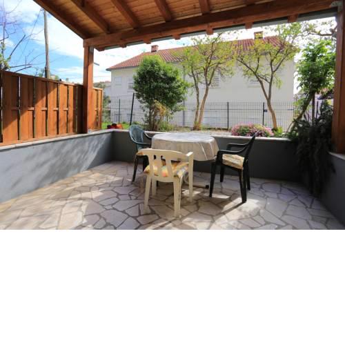 Apartments by the sea Nemira (Omis) - 17039