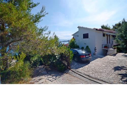 Apartments by the sea Okrug Donji (Ciovo) - 12502
