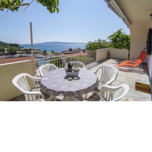 Apartments by the sea Okrug Donji (Ciovo) - 15655
