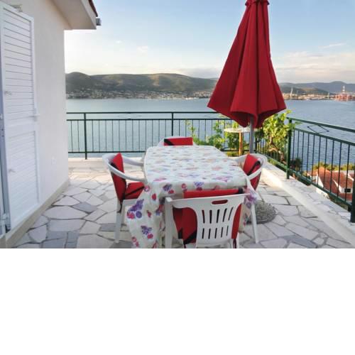 Apartments by the sea Okrug Donji (Ciovo) - 5993
