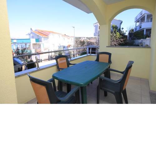 Apartments by the sea Okrug Gornji (Ciovo) - 10401