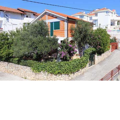 Apartments by the sea Okrug Gornji (Ciovo) - 1111
