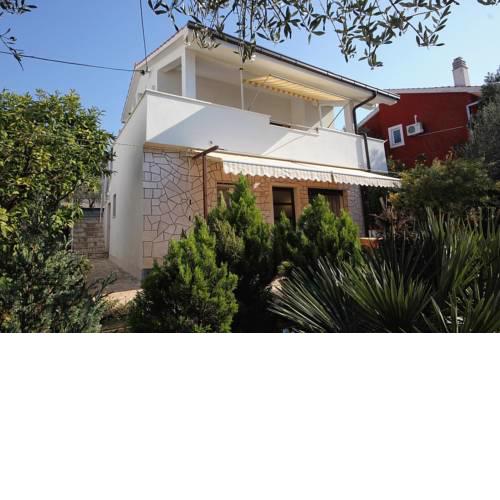 Apartments by the sea Okrug Gornji (Ciovo) - 9469