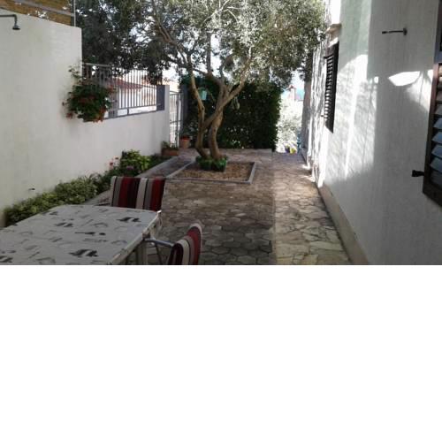 Apartments by the sea Pisak (Omis) - 1008