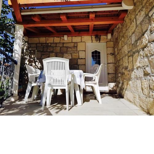 Apartments by the sea Postira (Brac) - 14822