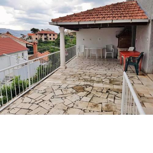 Apartments by the sea Postira (Brac) - 15148