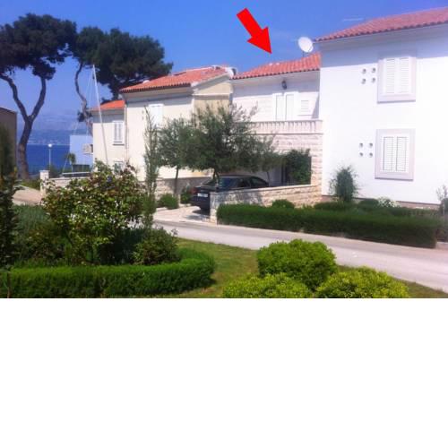 Apartments by the sea Postira (Brac) - 2928