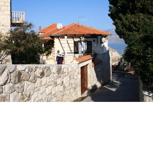 Apartments by the sea Postira (Brac) - 2950